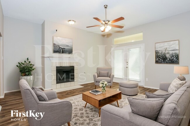 Photo - 925 Parkwood Trail