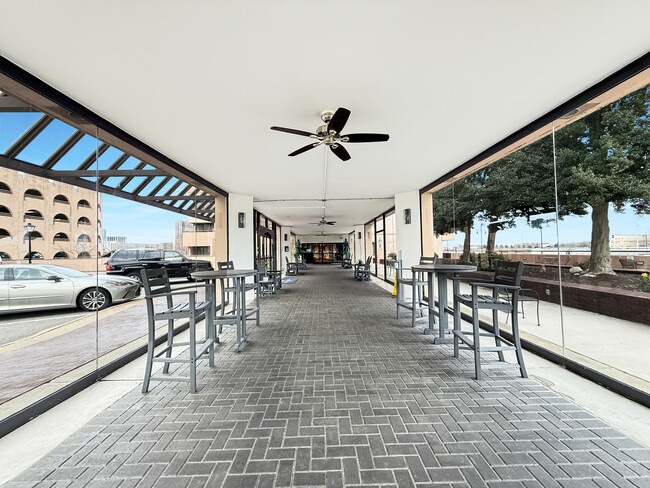 Photo - Harbor Tower Apartments