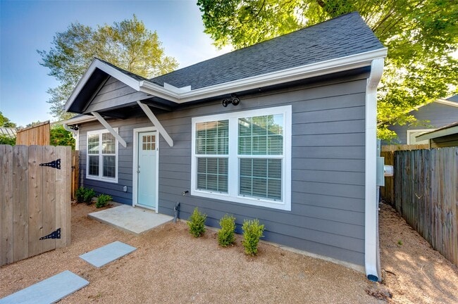 Photo - 1213 Armstead St