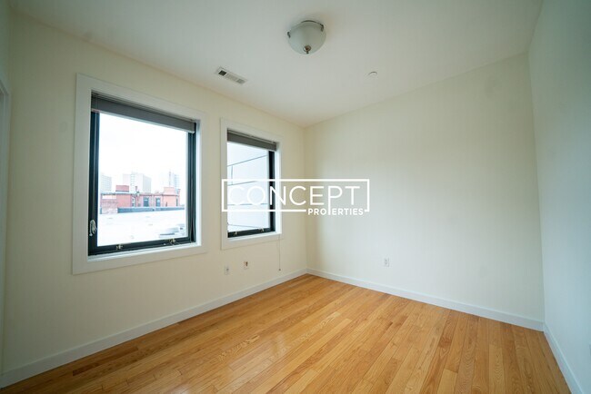 Photo - 9 Miner St Unidad 402