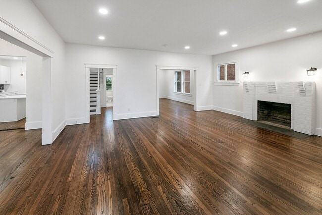 Photo - Knoxville 37917 - 4 bedroom, 3 bath home - Call Ryan Fogarty 865-333-4840