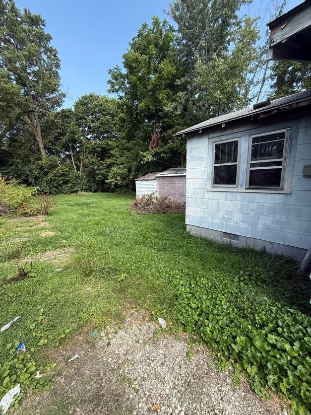 Photo - 2067 N Maple Ave