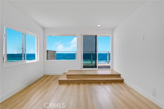 Photo - 3600 The Strand