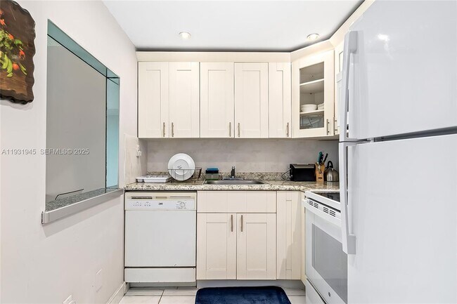 Photo - 210 172nd St Unidad 533