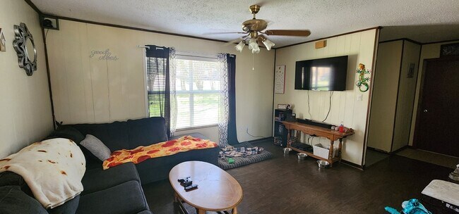 Photo - Cute Two Bedroom Home!