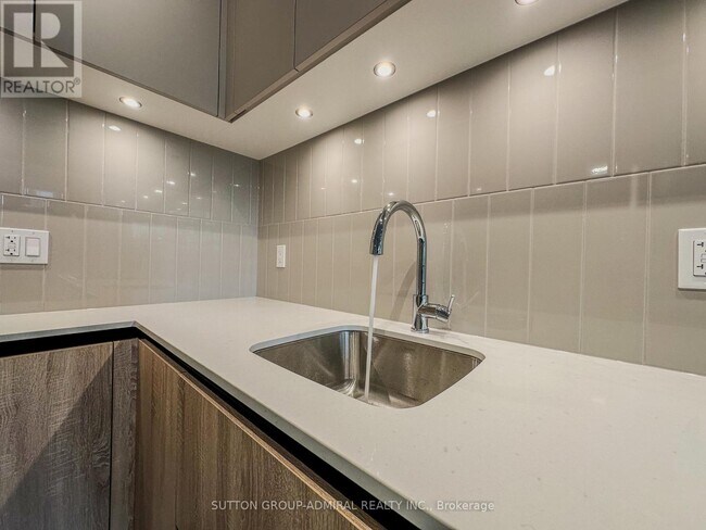 Photo - 8 Beverley Glen Blvd Unité 307