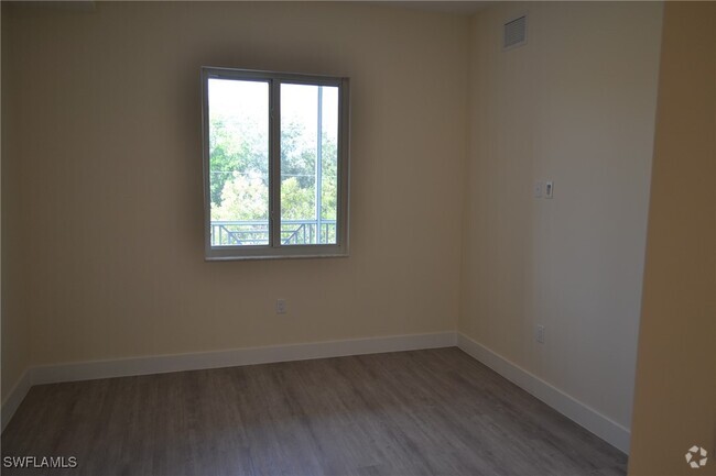 Building Photo - 26590 Rosewood Pointe Dr Unit A-208 Rental
