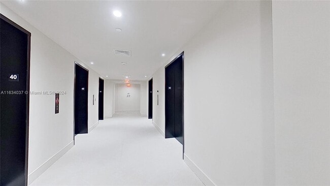 Photo - 601 NW 1st Ct Unidad 4001