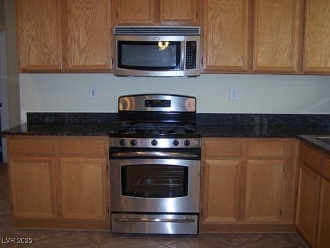 Photo - 283 Maddelena Ave