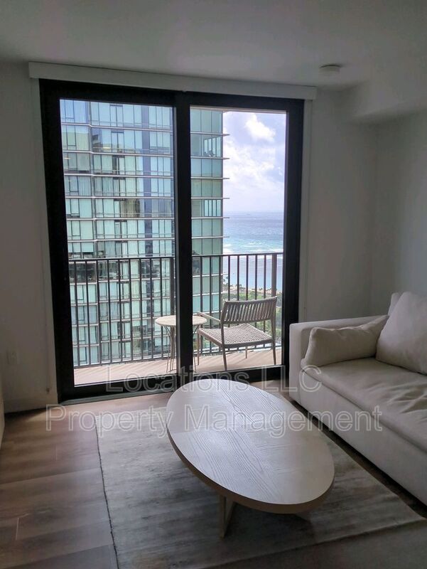 Photo - 987 Queen St Unidad #3806