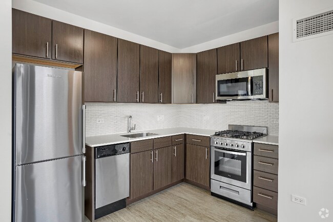 Building Photo - 206 W Superior St Rental