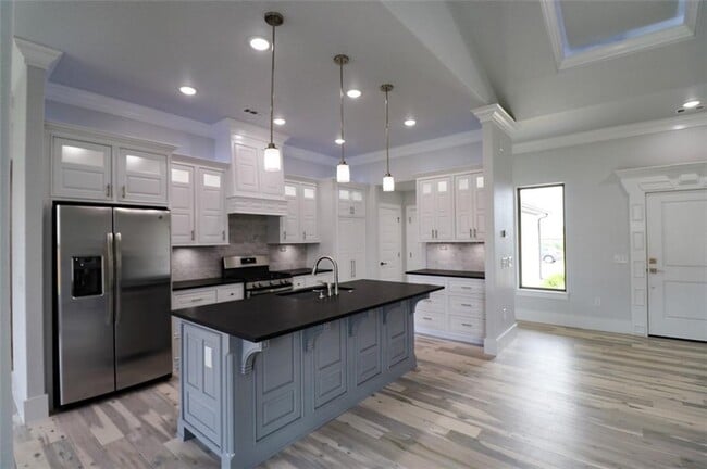 Photo - 1720 Ella Pl