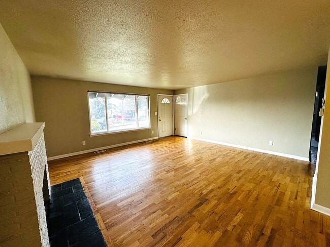 Photo - 3601 N Bristol St