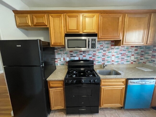 Photo - 21 Shepard St Unidad