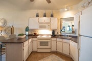 2BR, 2BA – 889SF - Kitchen