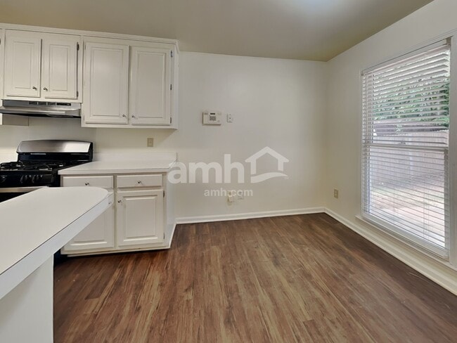 Photo - 3980 Brockett Walk