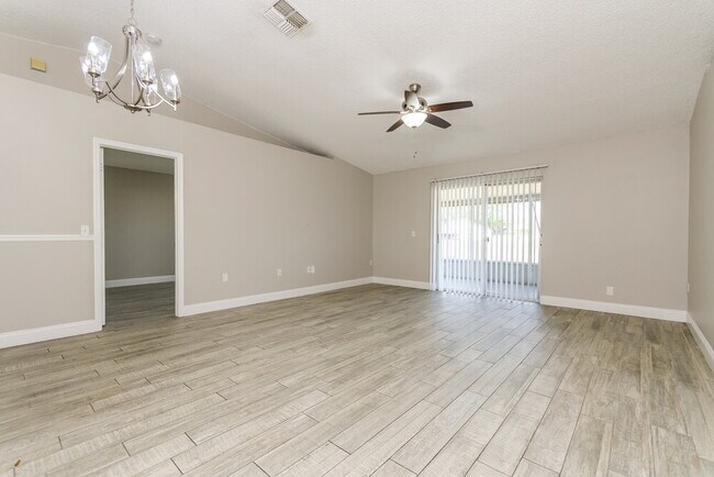 16213 Wilkinson Dr