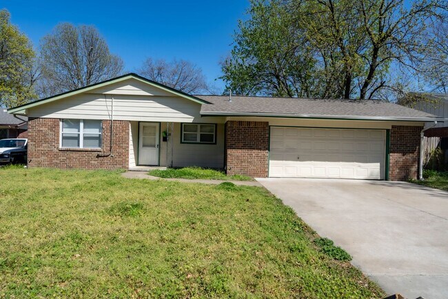 Photo - 3 Bed | 2 Bath in Central Tulsa!