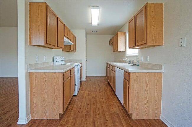 Photo - 2903 Don Hill Ln