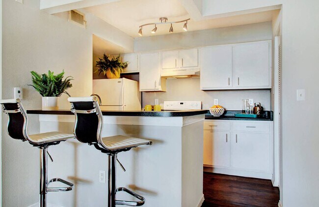 Photo - Country Oaks Apartment Homes