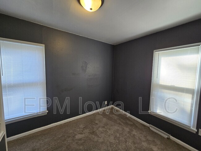 Photo - 1754 Locke Ave