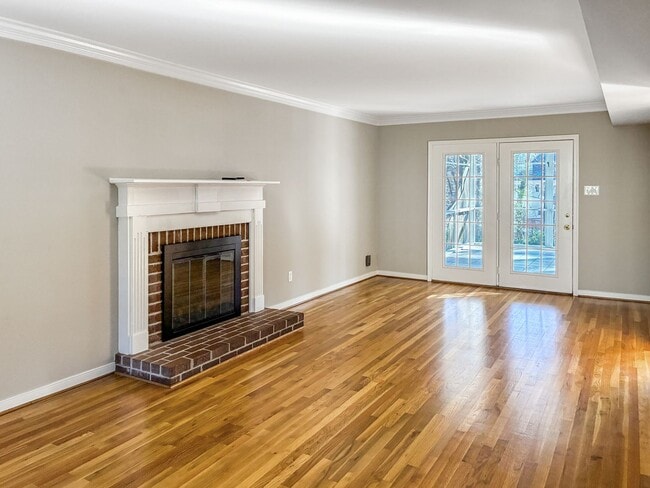 Photo - Spacious 4 Bedroom in Kings Charter