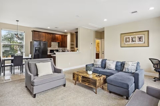 Photo - 3803 Charleston St Unidad 1/2