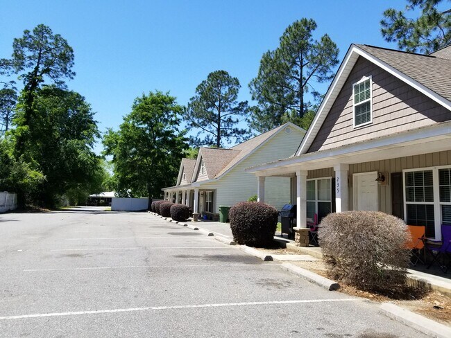 235 N Main St