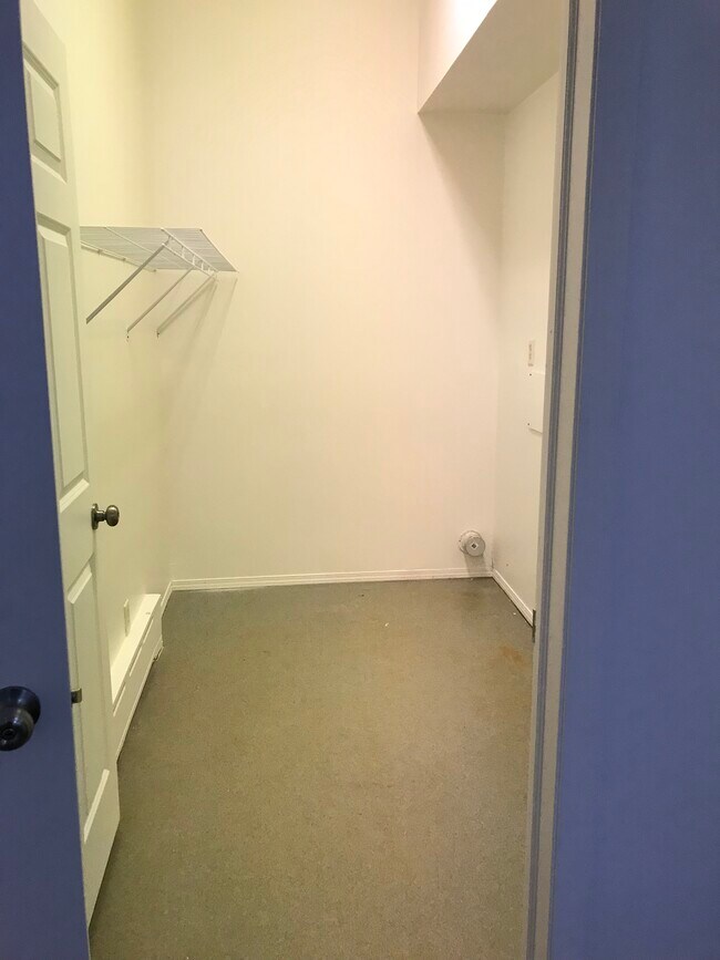 Photo - 1431 E 1st St Unidad B