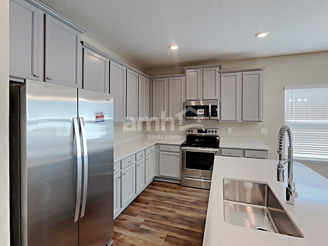 Photo - 238 Hemlock Pt