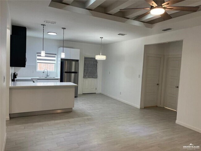 Photo - 12 West Dr Unit 2