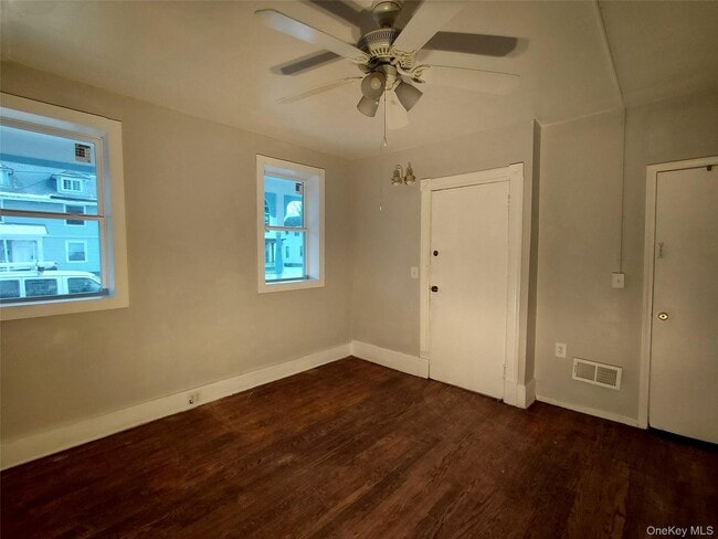 Photo - 101 Elmendorf St Unidad 1