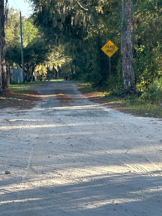 Photo - 10730 Crystal Springs Rd (Zephyrhills, FL)