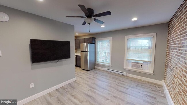 Photo - 27 S Church St