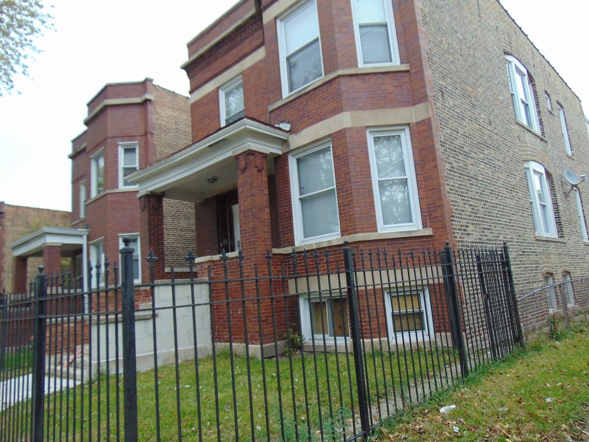 Photo - 7843 S Burnham Ave Apartamentos Unidad 2