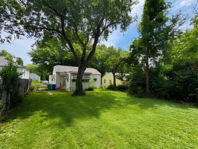 Photo - 7724 Monroe Dr