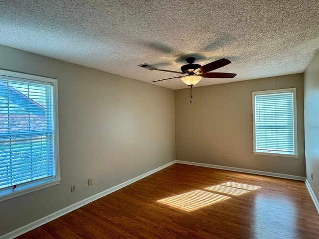 Photo - 812 Beaver Rd