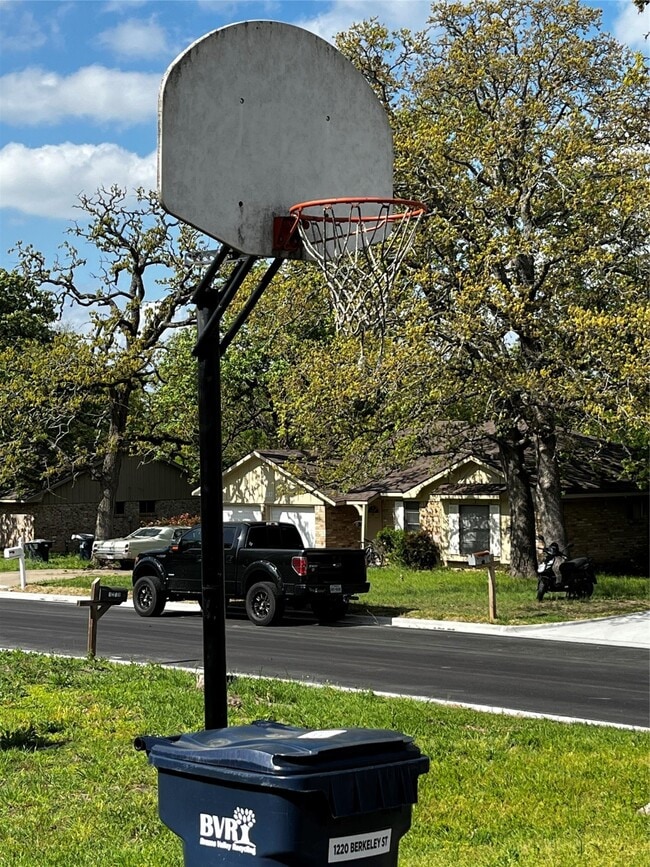 Photo - 1220 Berkeley St