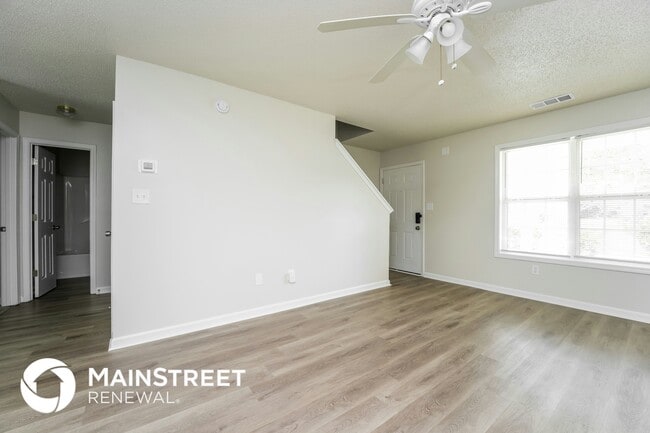 Photo - 6930 Red Bone Way