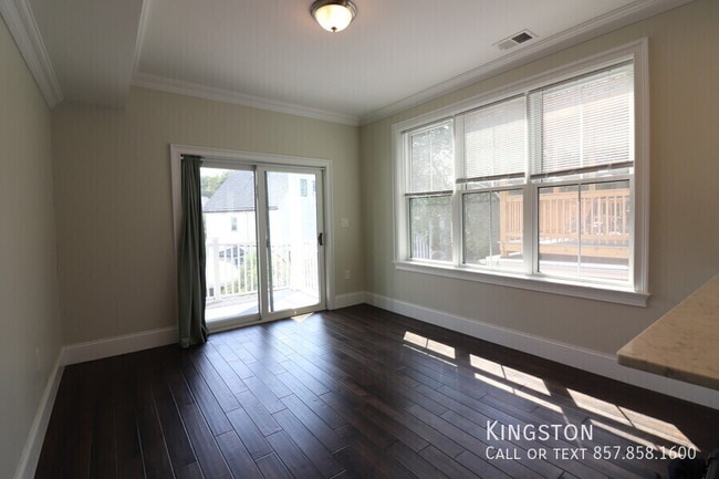 Photo - 140 Minden St Unidad 2R