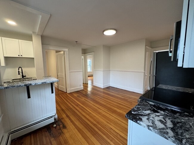 Photo - 8 Glendale St Unit 1R