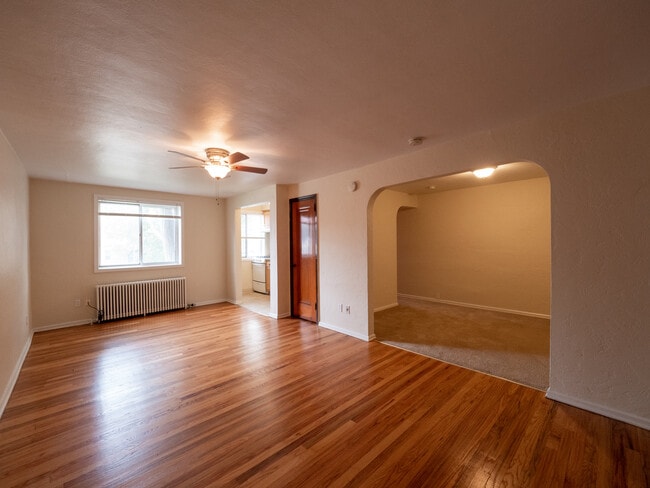 Photo - Brentwood Manor