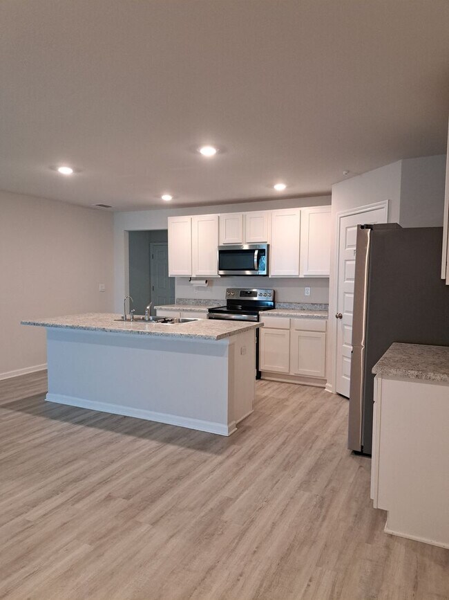 Photo - 6541 Slabinski Ln