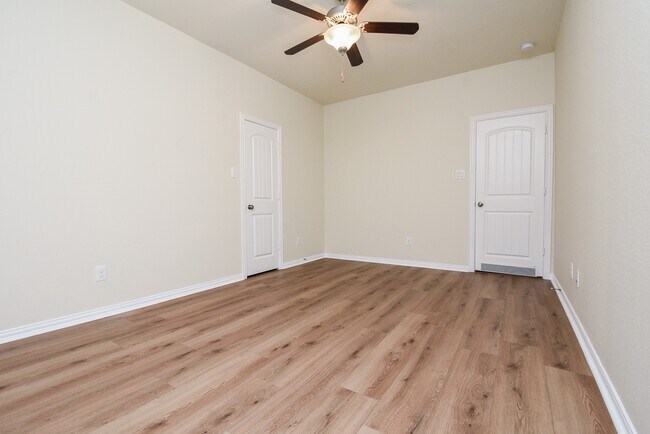 Photo - 18618 Weeping Spring Dr