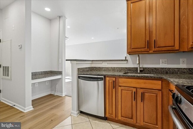 Photo - 12000 Market St Unit 371