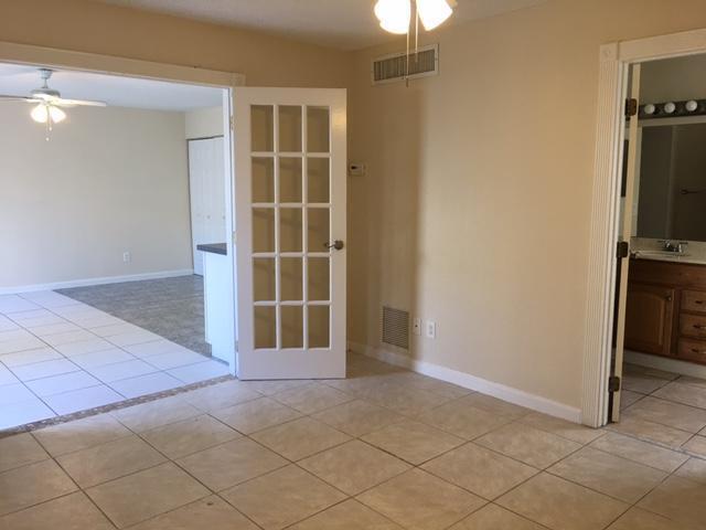Photo - 643 Executive Center Dr Unit Q-105