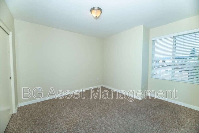 Photo - 1459 MacArthur Blvd Unit 46