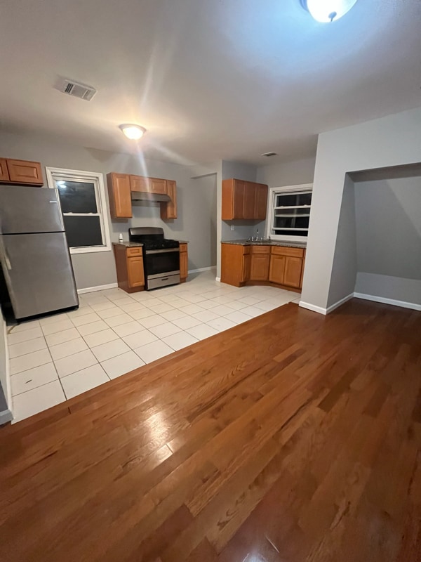 Building Photo - 853 S 12th St