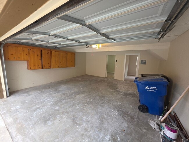 Photo - Beautiful 3 Bed, 2 Bath condo with 2 car garage & laundry Unit 10