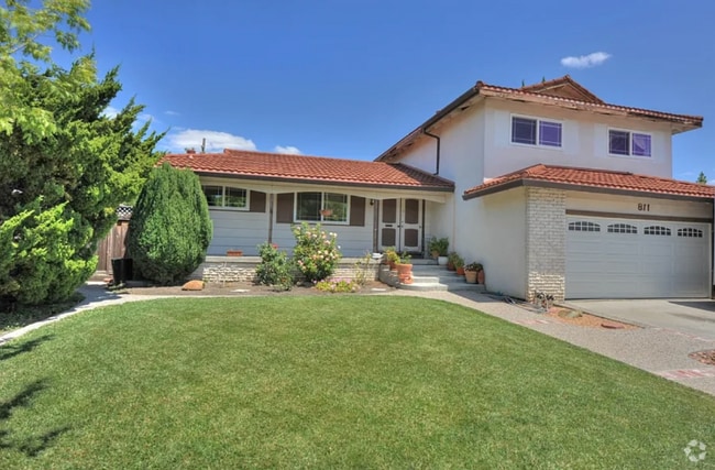 Building Photo - 811 Pescadero Dr Rental